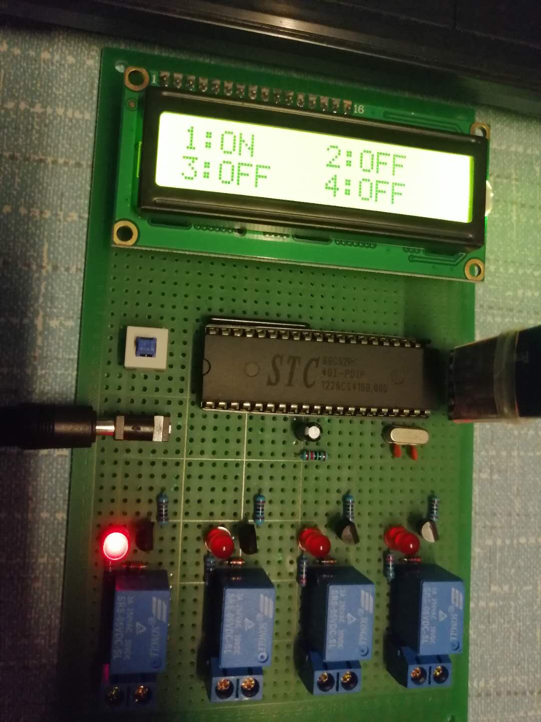 һ^ͨlcd1602@ʾB